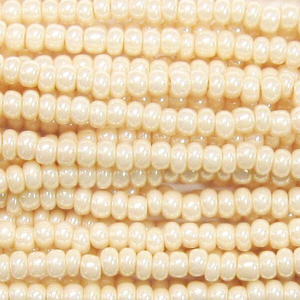 Czech Seed Bead, Eggshell